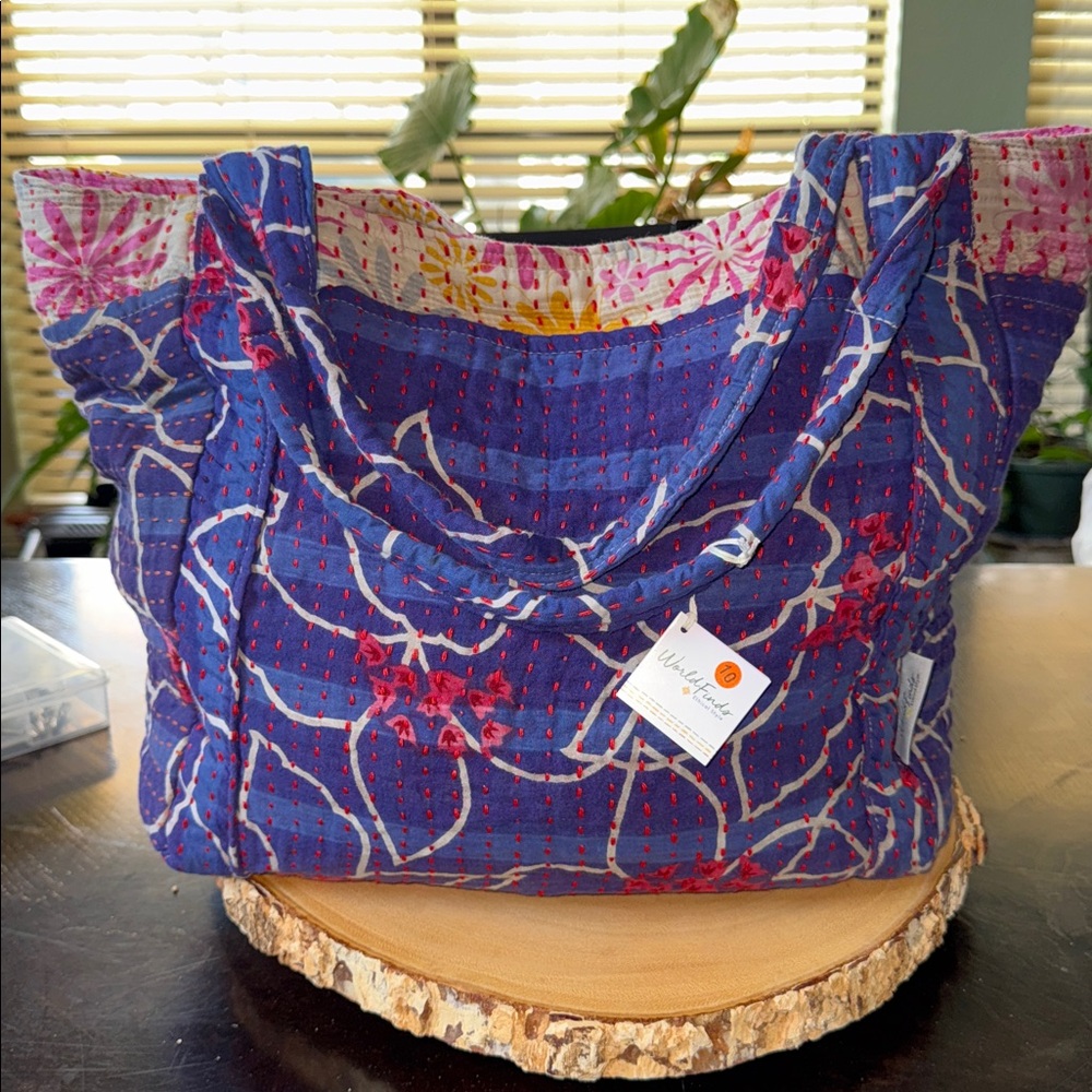 NWT Kantha Floral Pink Tote Bag world finds, snap enclosure 20’’wide x 13’’ tall
